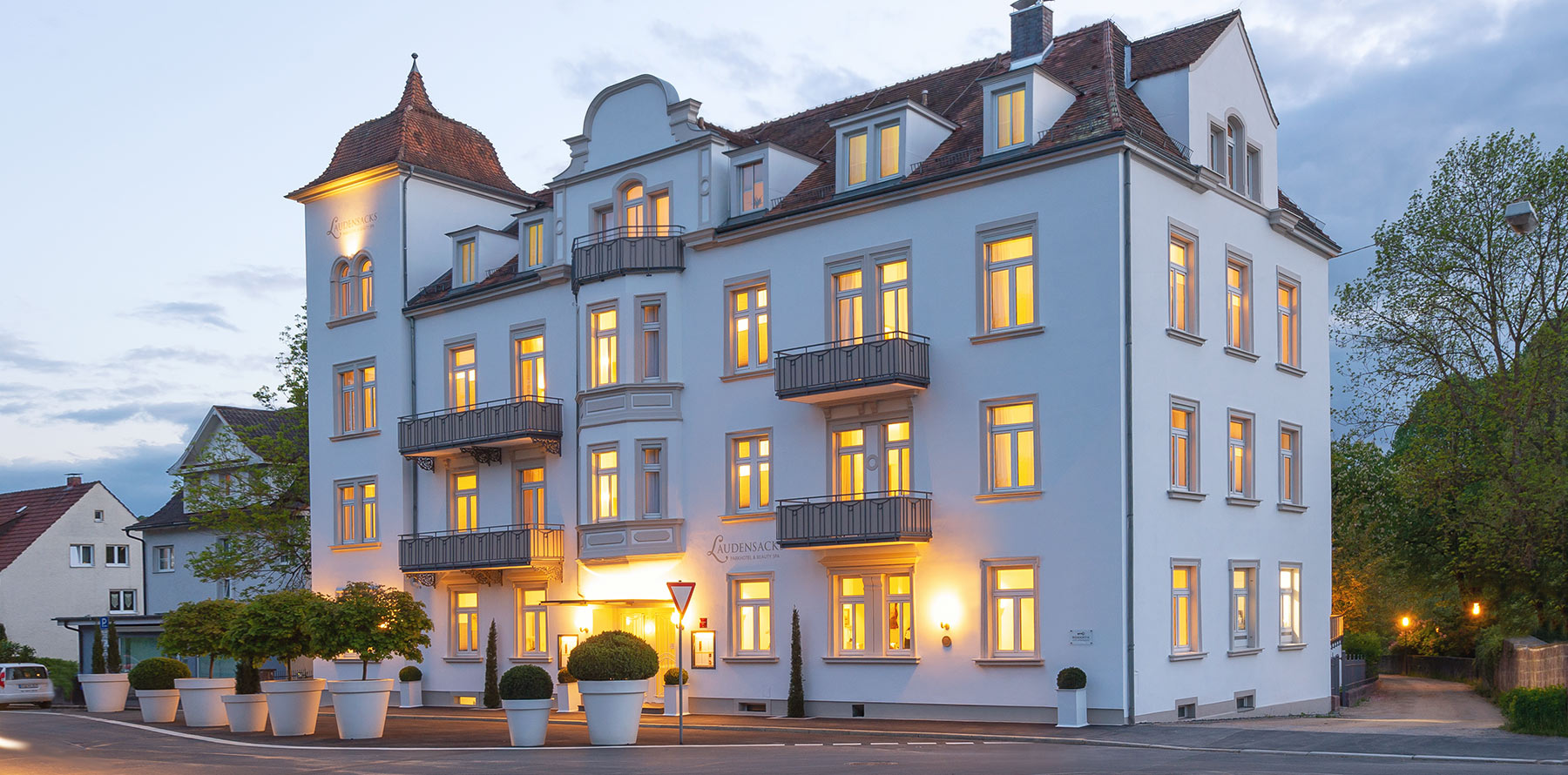 laudensacks parkhotel abends